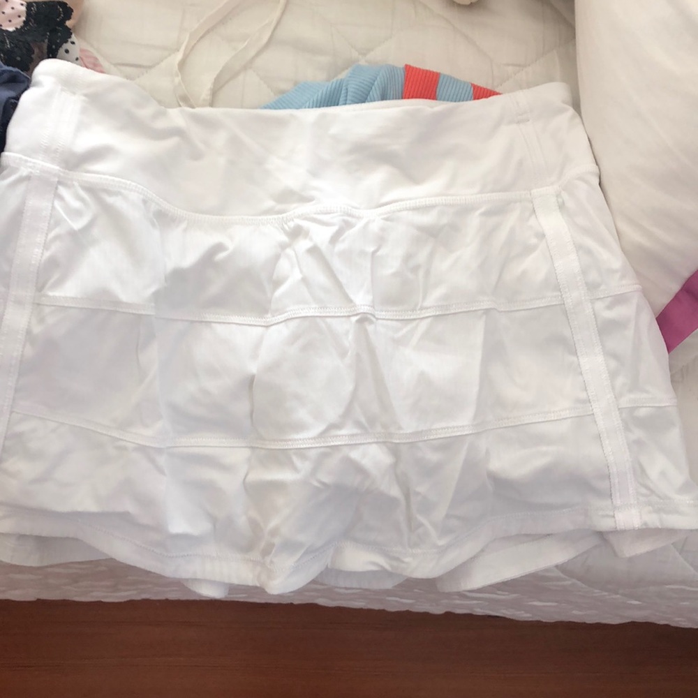White lululemon skirt.